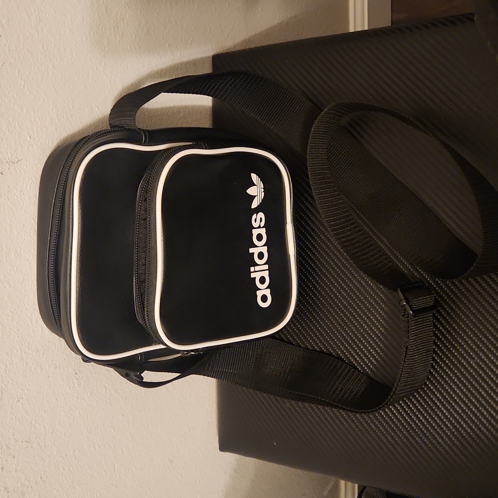 Adidas crossbody